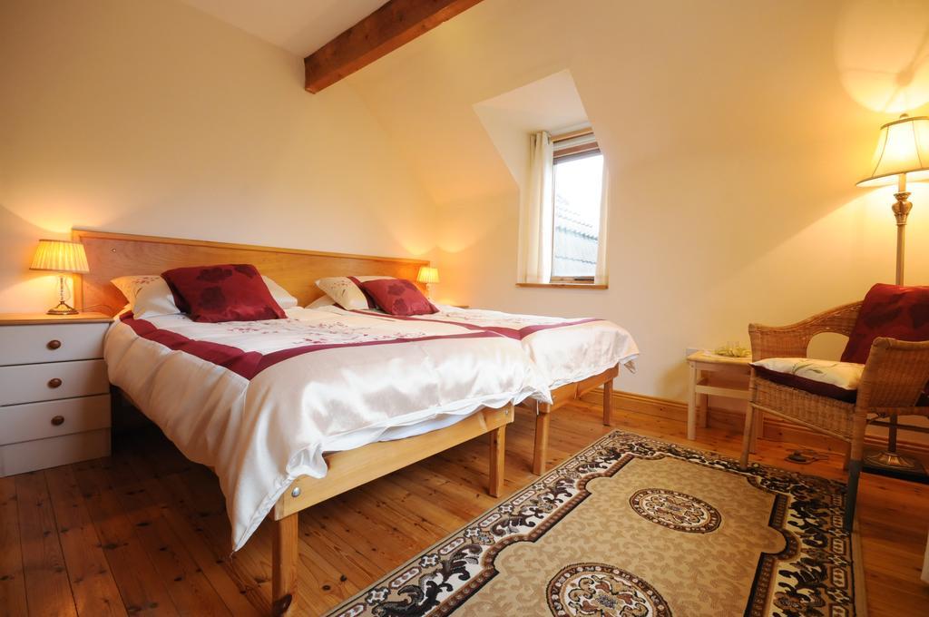 Lough Dan House Bed & Breakfast Oldbridge Room photo